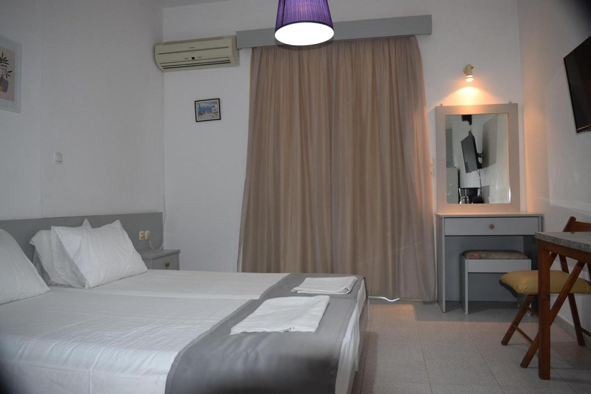 Lefteris Apartments In Іялісос Екстер'єр фото