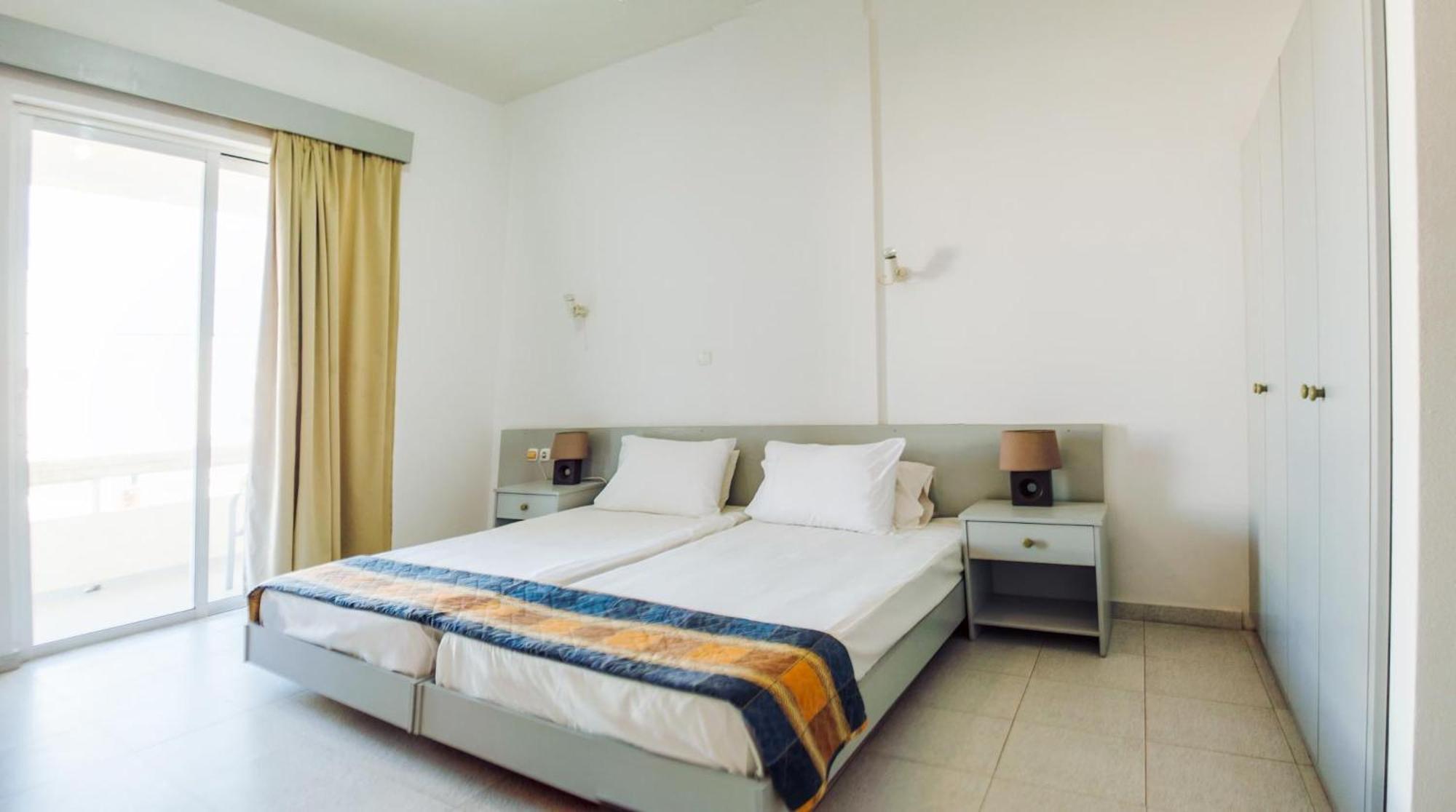 Lefteris Apartments In Іялісос Екстер'єр фото