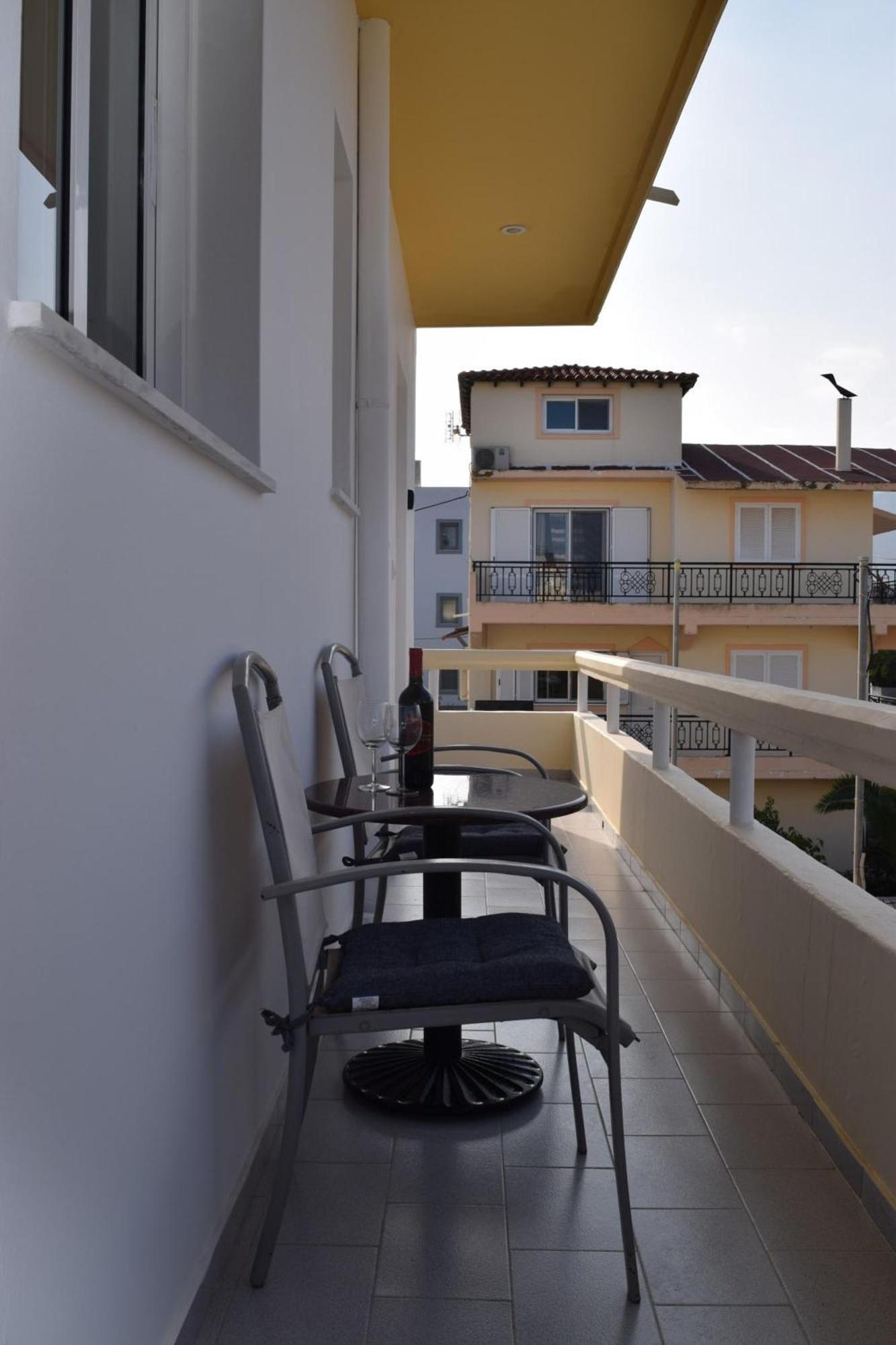 Lefteris Apartments In Іялісос Екстер'єр фото
